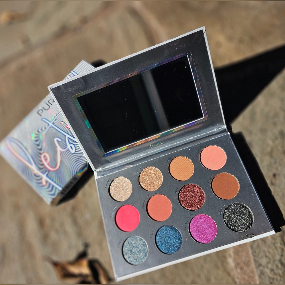PUR - 12 PIECE PRESSED PIGMENT PALETTE